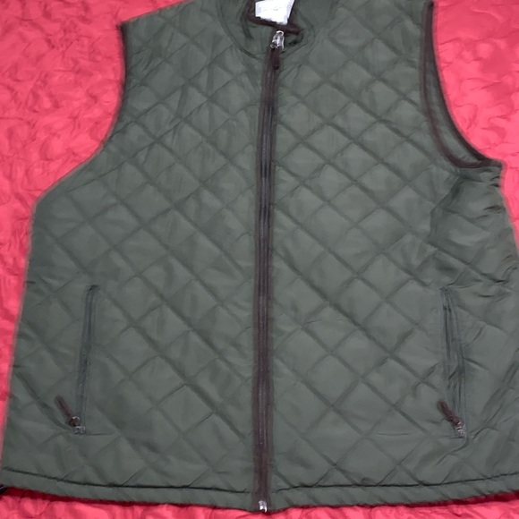 Field & Stream vest - Picture 1 of 10